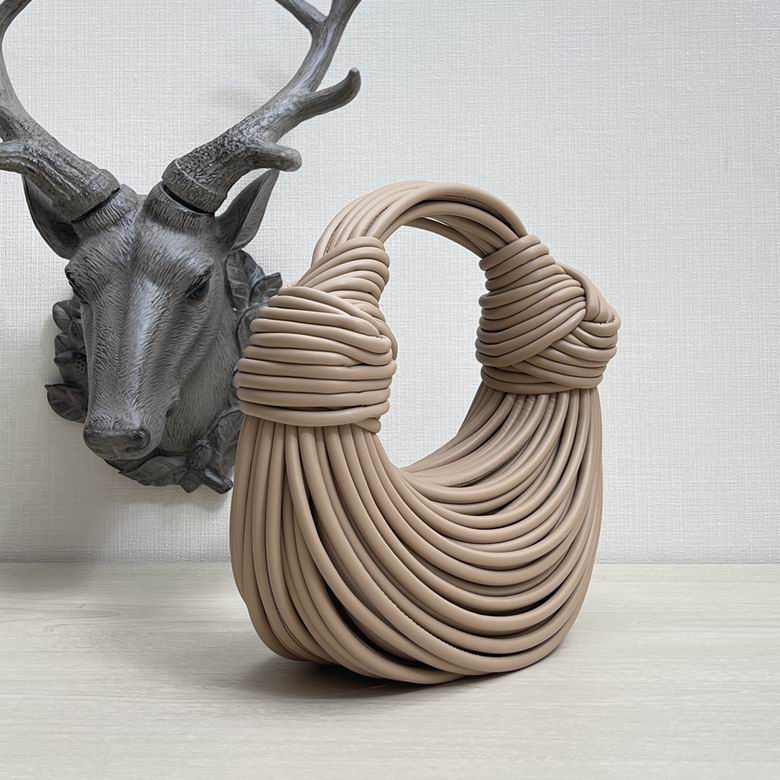 680934 22x15.5x6.5cm DL 8 (2)