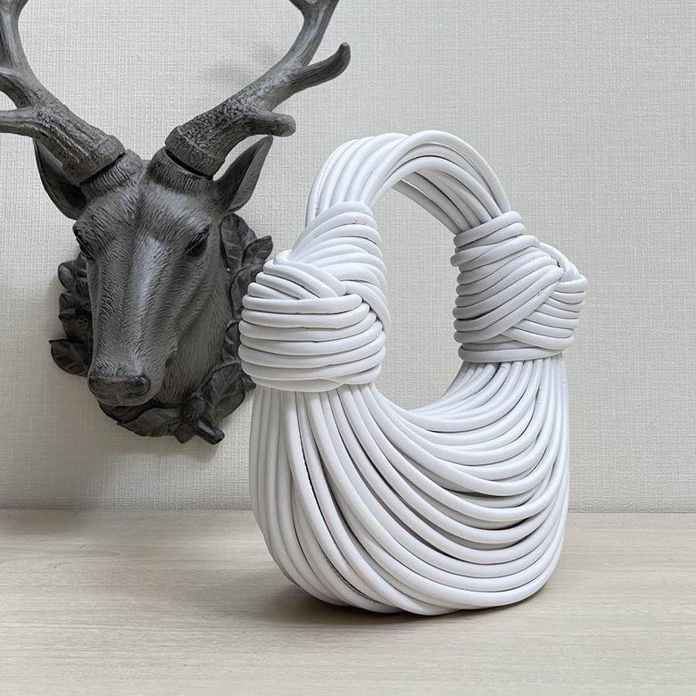 680934 22x15.5x6.5cm DL 9 (2)