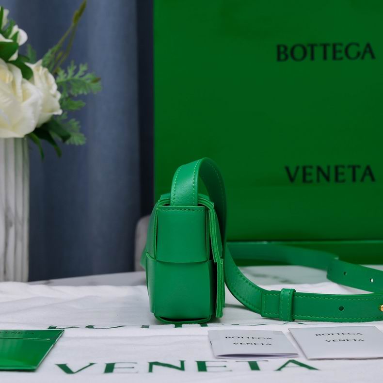 6813 12x8x4 cm dl (12)