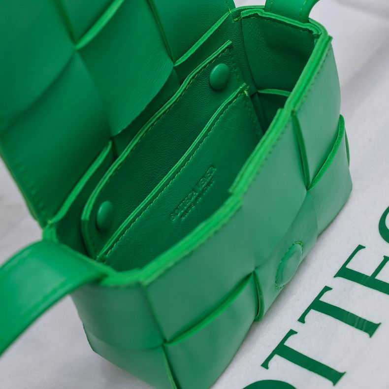 6813 12x8x4 cm dl (14)