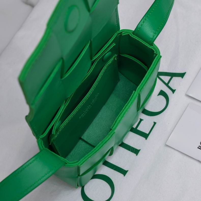 6813 12x8x4 cm dl (15)