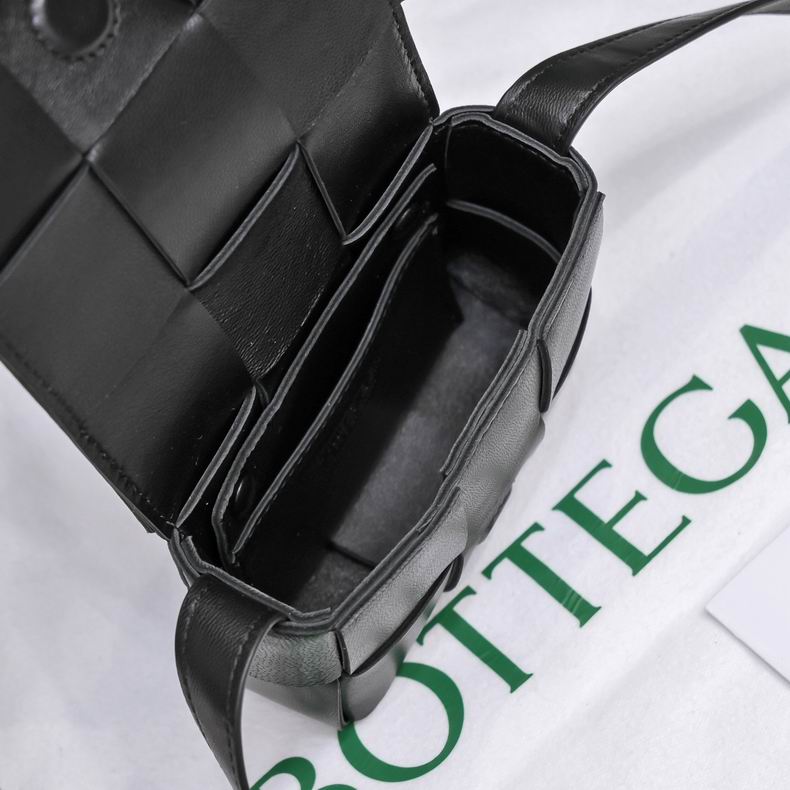 6813 12x8x4 cm dl (29)