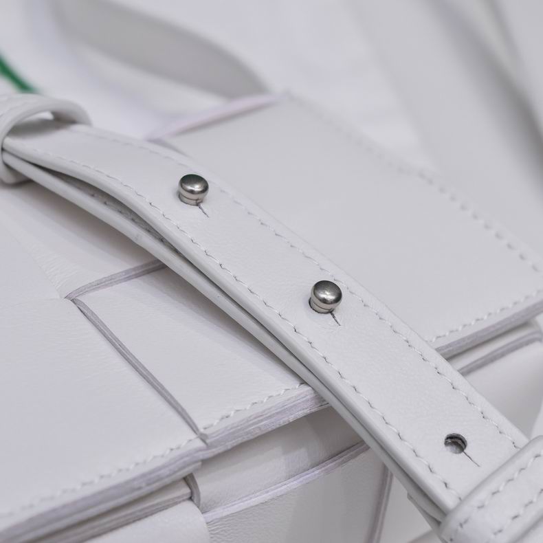 6813 12x8x4 cm dl (7)