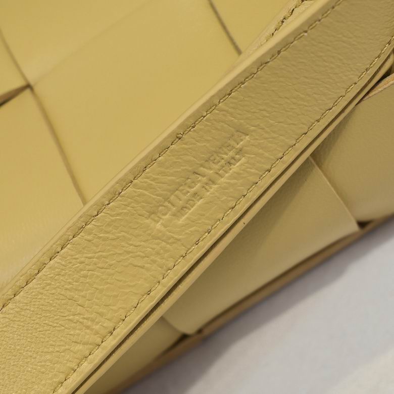 6815 17.5x9.5x5cm DL 1 (7)