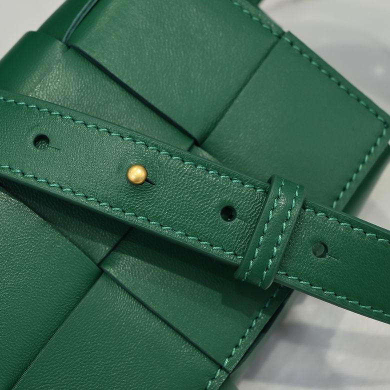 6815 17.5x9.5x5cm DL 4 (7)