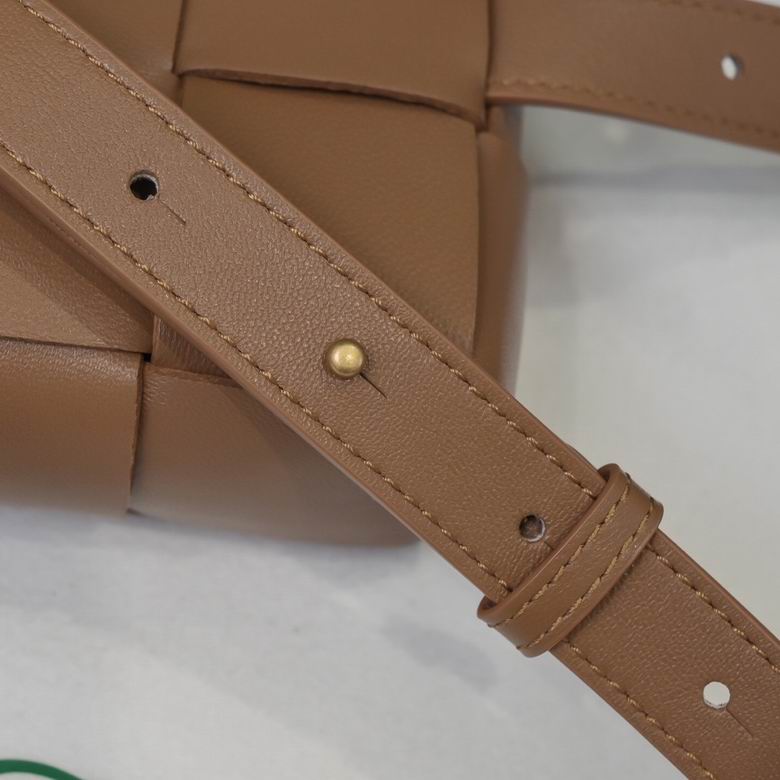 6815 17.5x9.5x5cm DL 8 (5)