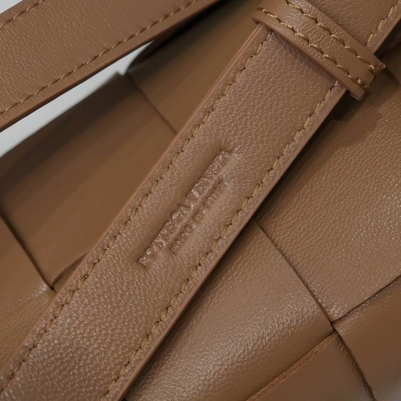 6815 17.5x9.5x5cm DL 8 (6)