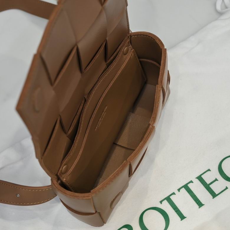 6815 17.5x9.5x5cm DL 8 (8)