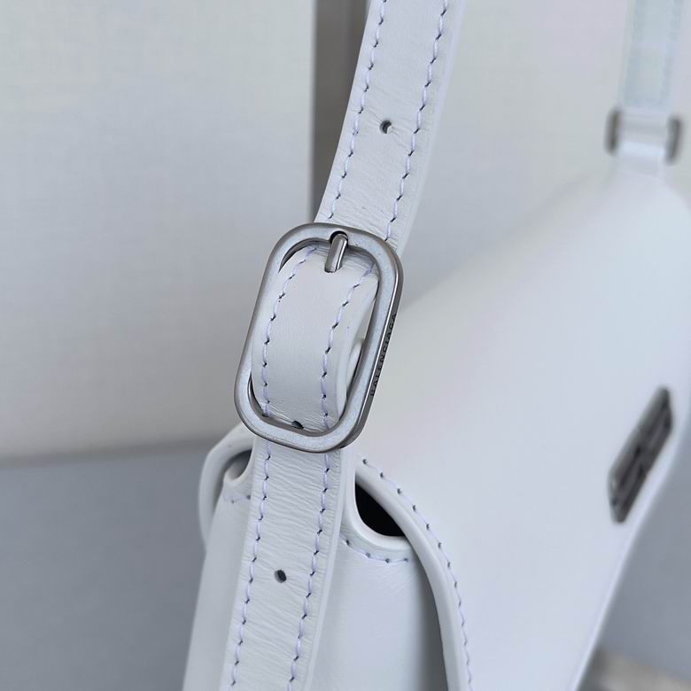 695645 27X15.5X5cm GY 6 (4)