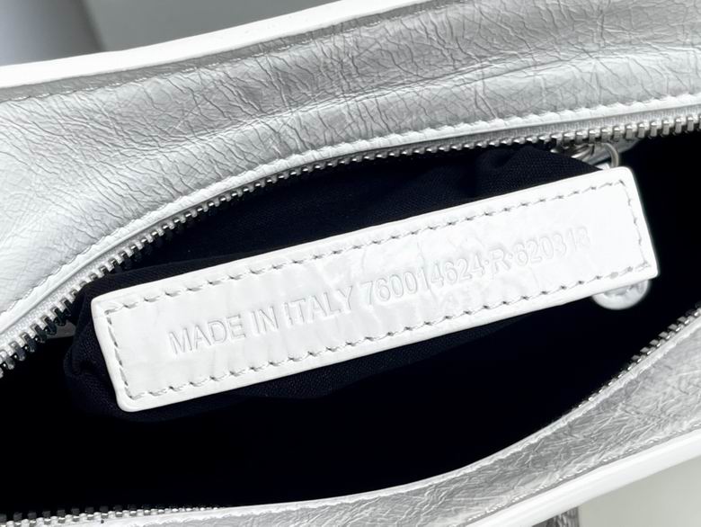 699 26X13X18cm XM 3 (9)