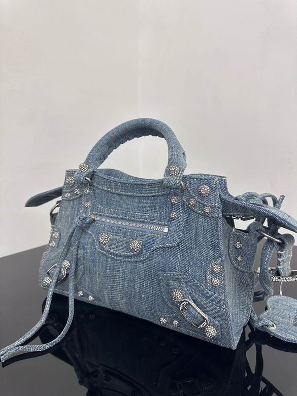 699 26X17.8X11.4cm GY (3)