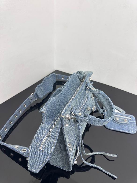 699 26X17.8X11.4cm GY (5)