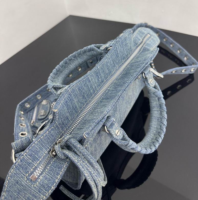 699 26X17.8X11.4cm GY (7)