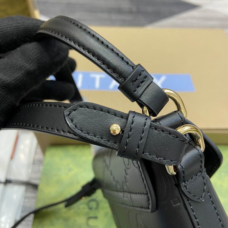 772795 15.5X12.5X3cm MP 4色 31