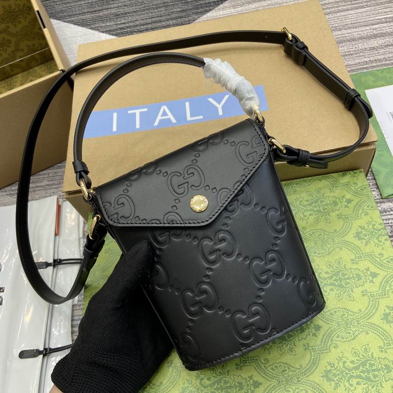 772795 15.5X12.5X3cm MP 4色 32