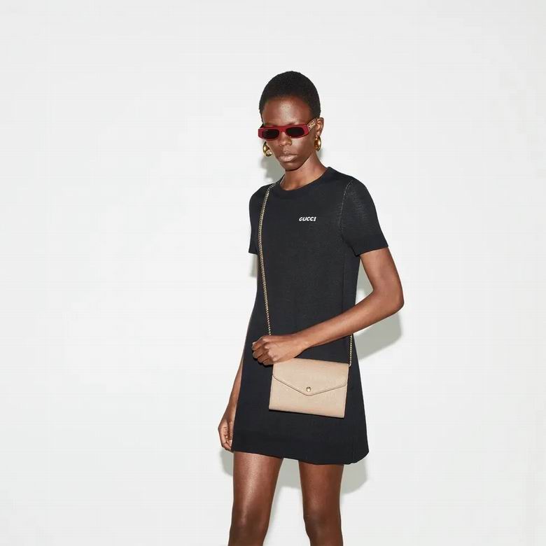 781555 20X13X6cm MP 3色 18