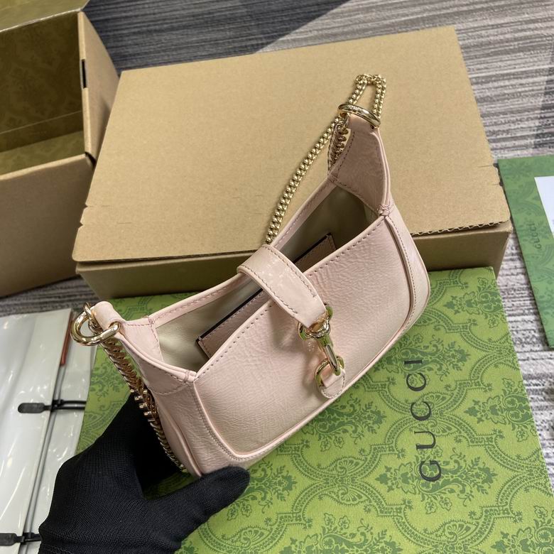 782889 19.5X18X3.5cm MP 5