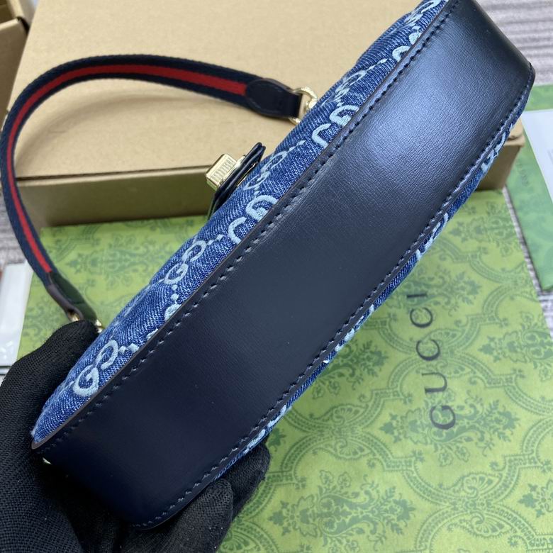 786015 12X24X5cm MP 7