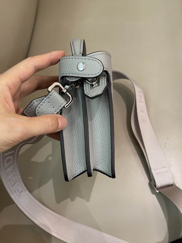 7vA582 23X14X6cm WP 4色 13