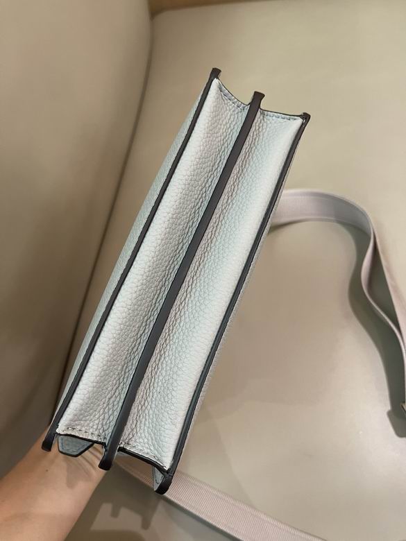 7vA582 23X14X6cm WP 4色 14