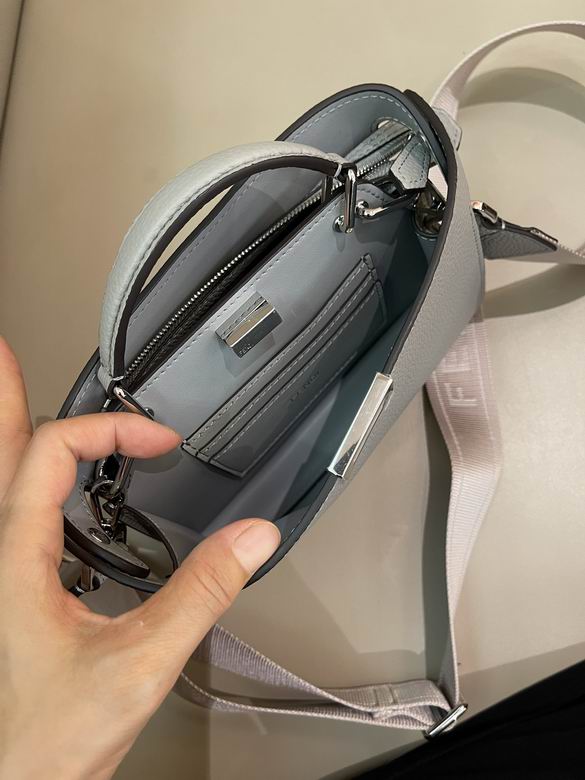 7vA582 23X14X6cm WP 4色 15