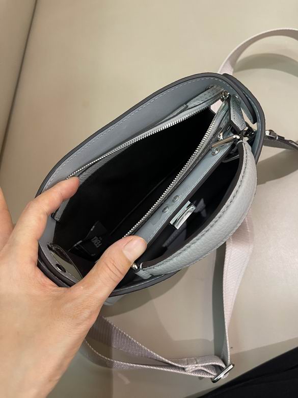 7vA582 23X14X6cm WP 4色 16