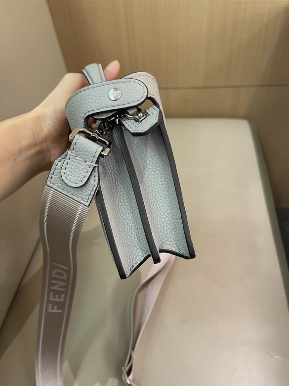 7vA582 23X14X6cm WP 4色 17