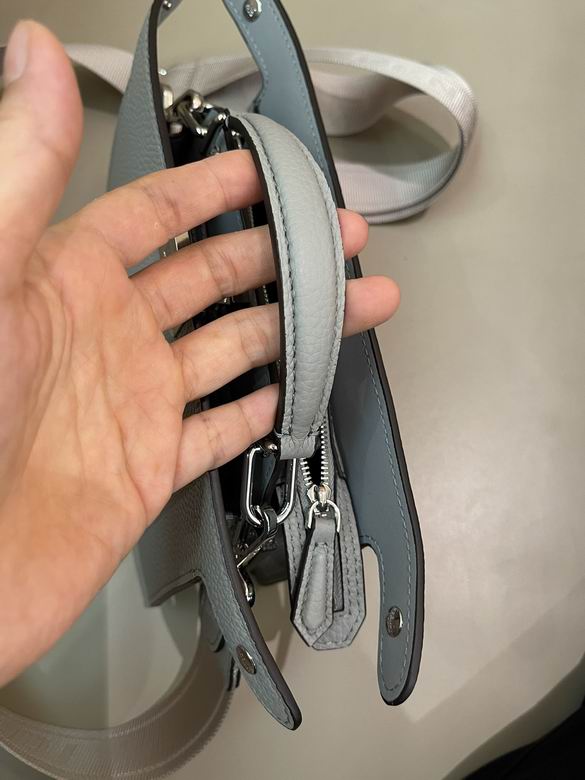 7vA582 23X14X6cm WP 4色 18