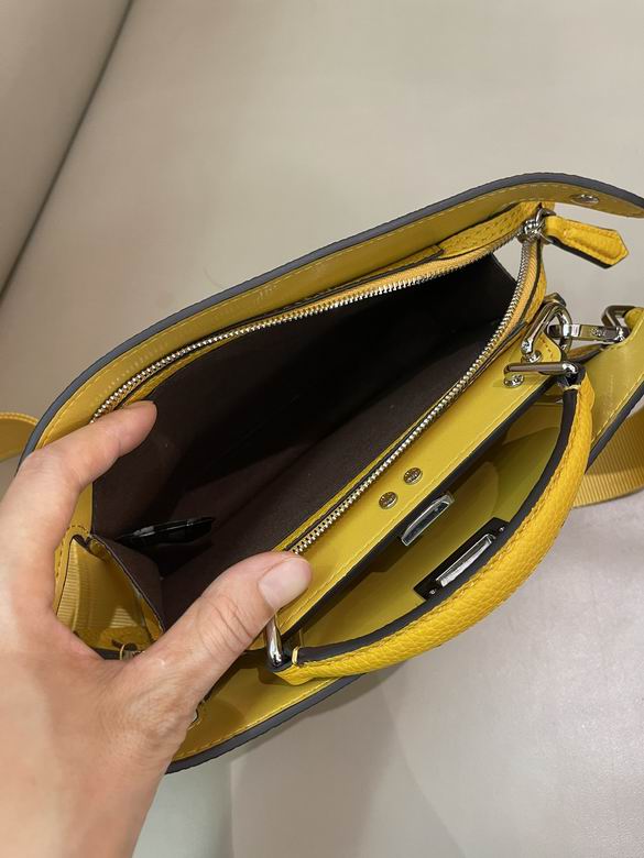 7vA582 23X14X6cm WP 4色 23