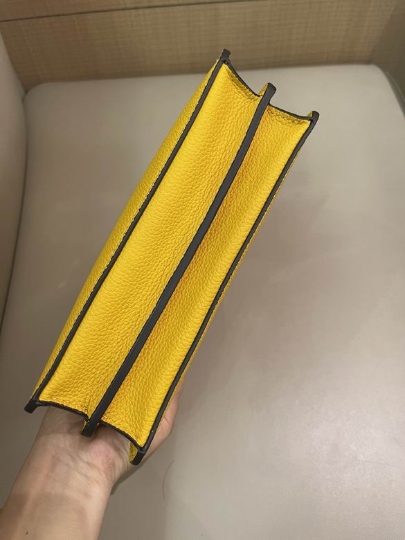 7vA582 23X14X6cm WP 4色 27