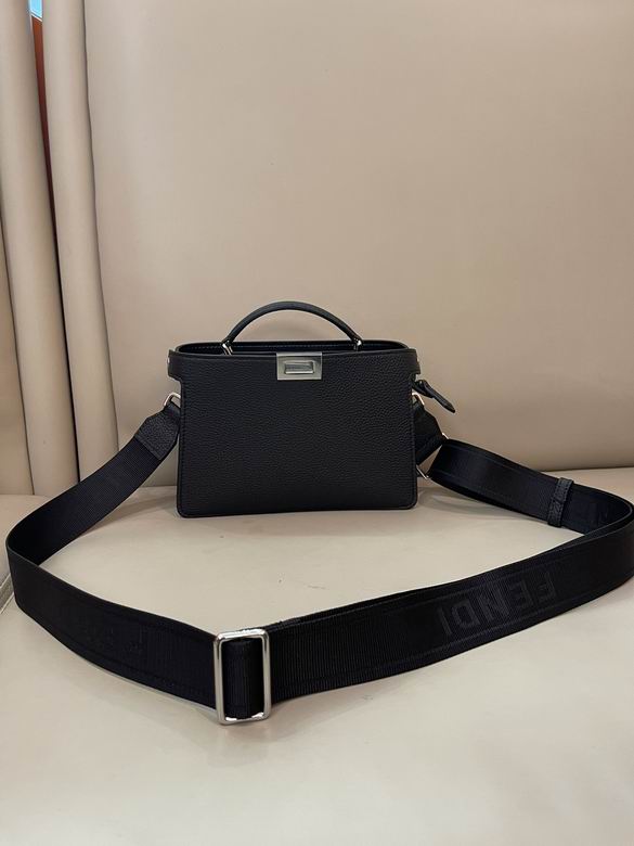 7vA582 23X14X6cm WP 4色 28