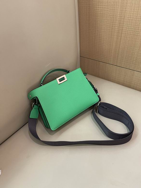 7vA582 23X14X6cm WP 4色 2