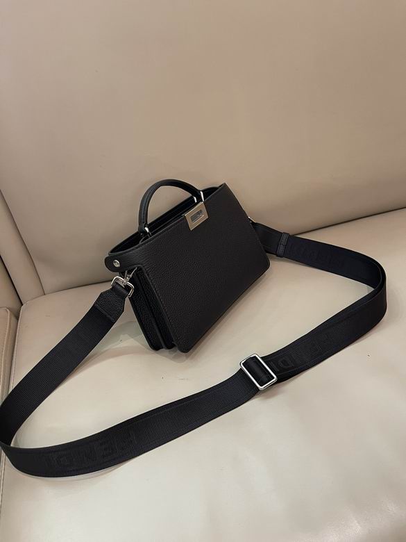 7vA582 23X14X6cm WP 4色 30