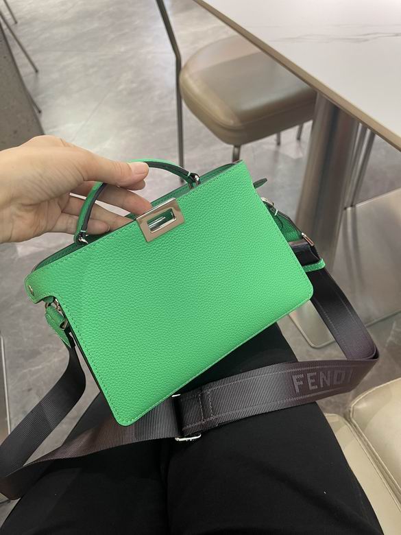 7vA582 23X14X6cm WP 4色 9