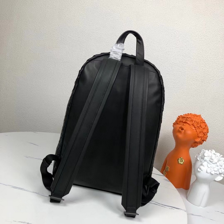 8020 41X28.5X16cm WP (3)