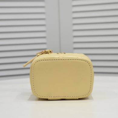 8101 11X8.5X7cm WO (22)