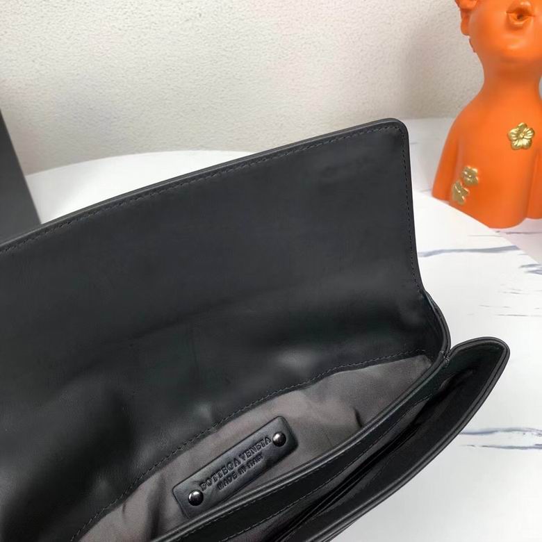 812 27X19X4cm WP (9)