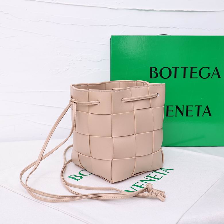 8686 18X14X14cm YG 3 (2)