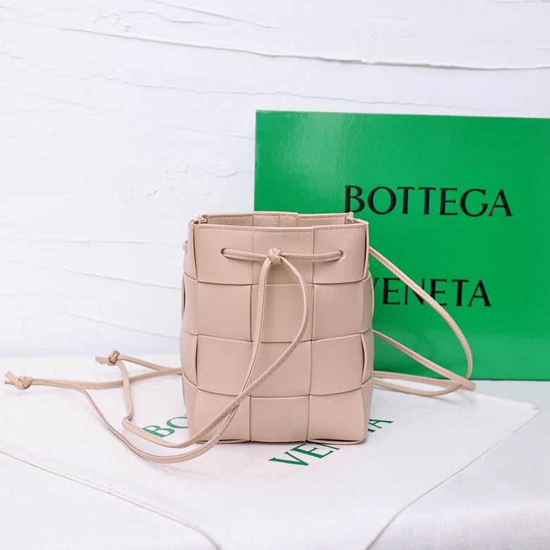 8686 18X14X14cm YG 3 (3)