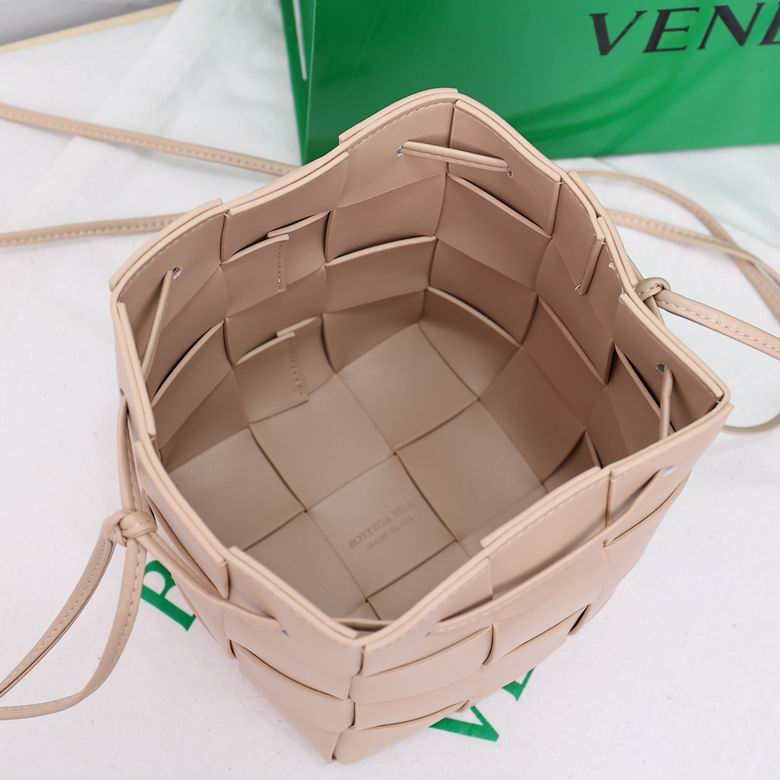 8686 18X14X14cm YG 3 (8)