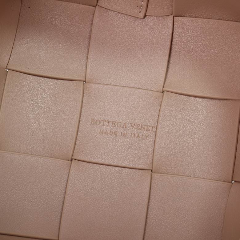 8686 18X14X14cm YG 3 (9)