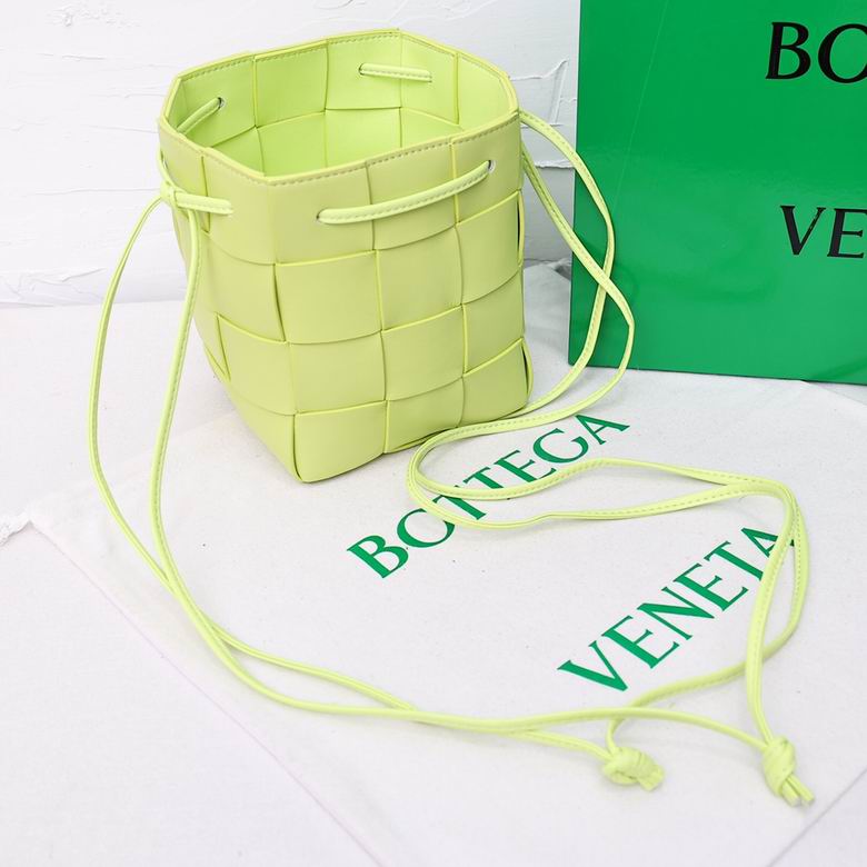 8686 18X14X14cm YG 4 (4)