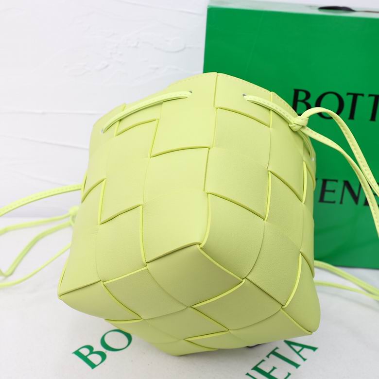 8686 18X14X14cm YG 4 (5)