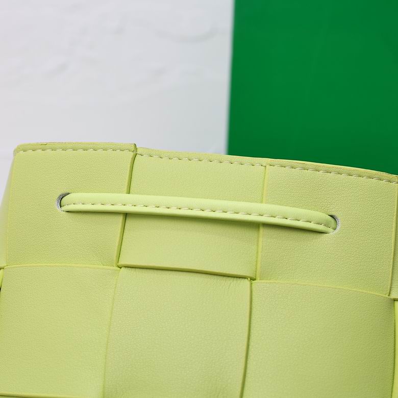 8686 18X14X14cm YG 4 (7)