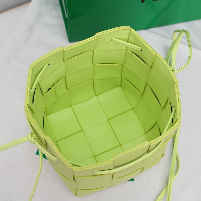 8686 18X14X14cm YG 4 (8)