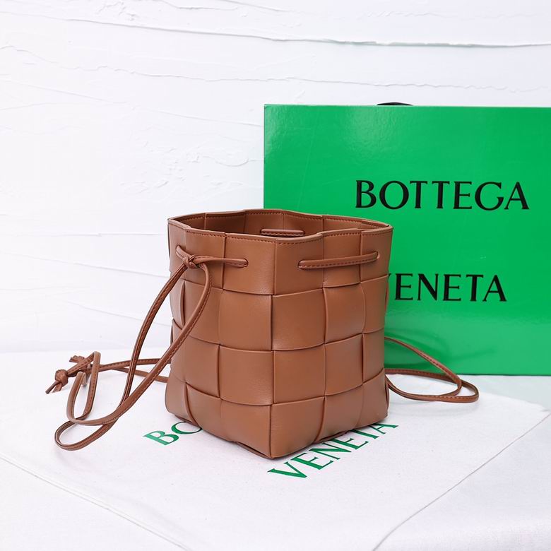 8686 18X14X14cm YG 5 (2)