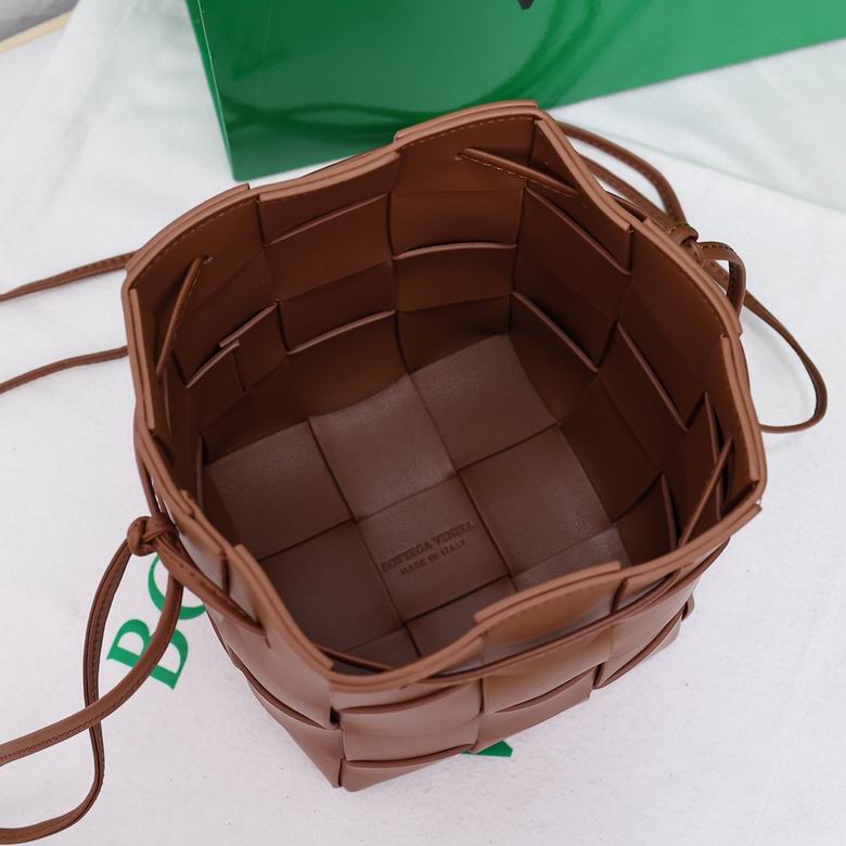 8686 18X14X14cm YG 5 (8)