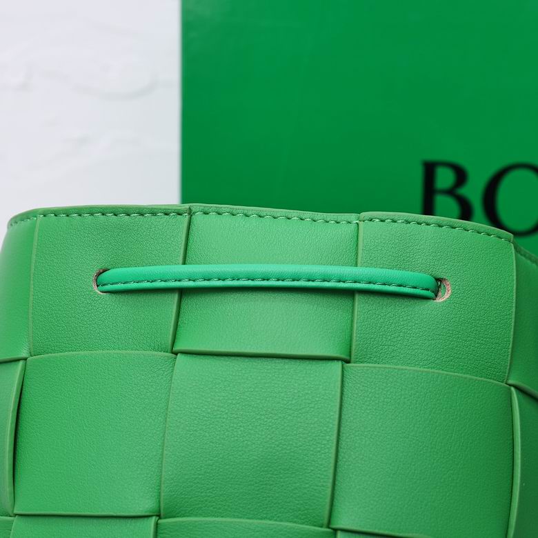 8686 18X14X14cm YG 6 (7)