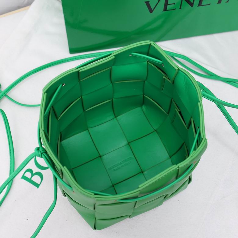 8686 18X14X14cm YG 6 (8)