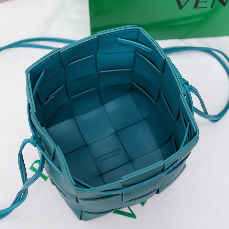 8686 18X14X14cm YG 7 (7)